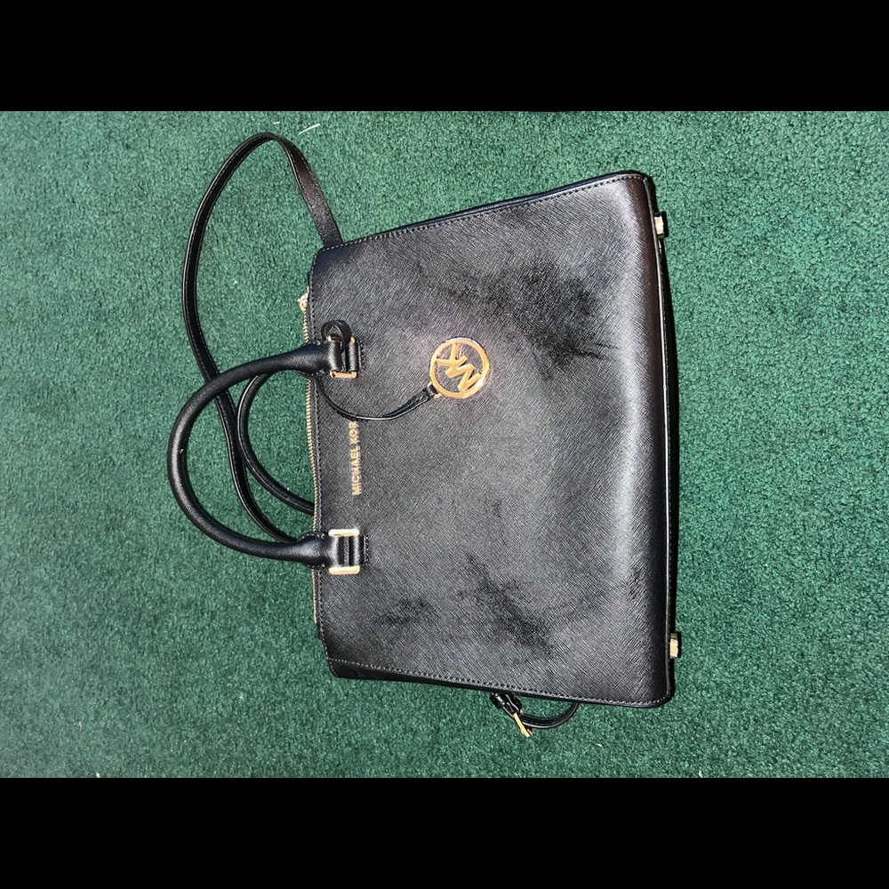 black cross body micheal kors never used